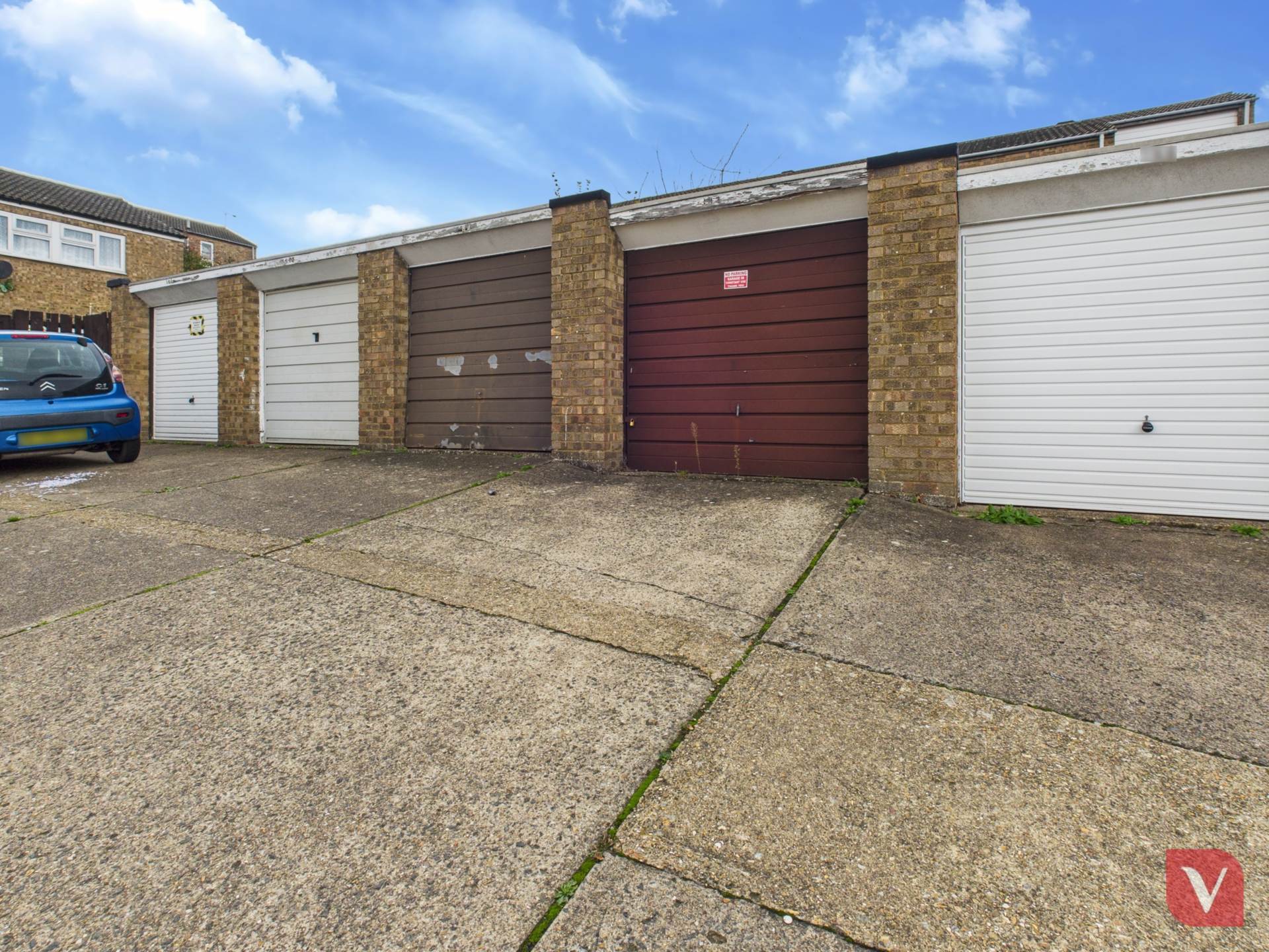 Petersfield Gardens, Luton, Image 13