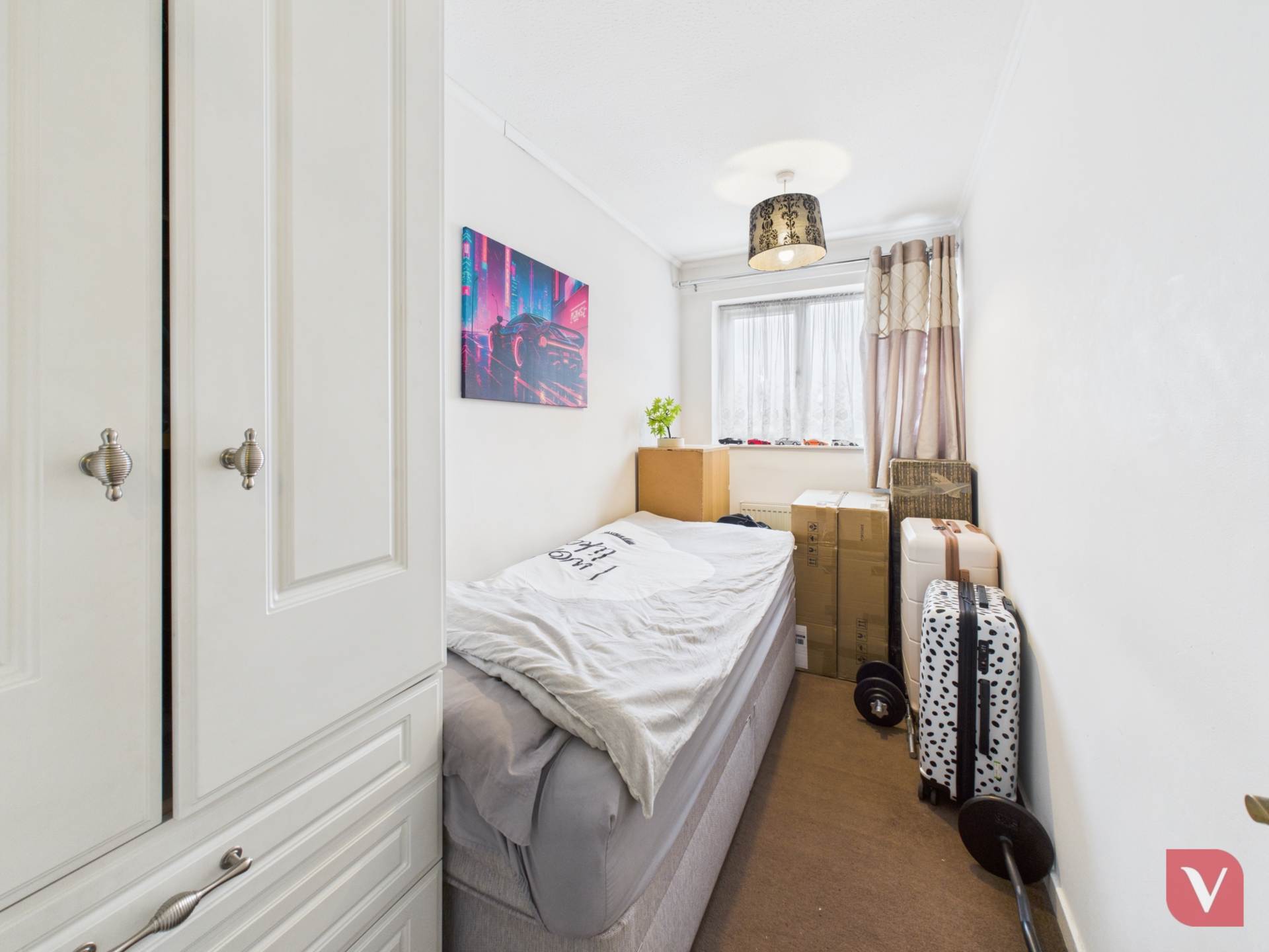 Petersfield Gardens, Luton, Image 9