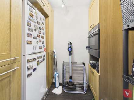 Petersfield Gardens, Luton, Image 11