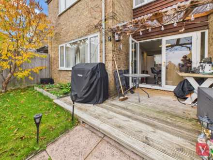 Petersfield Gardens, Luton, Image 12