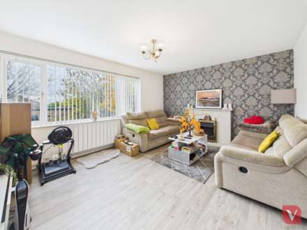 Petersfield Gardens, Luton, Image 2