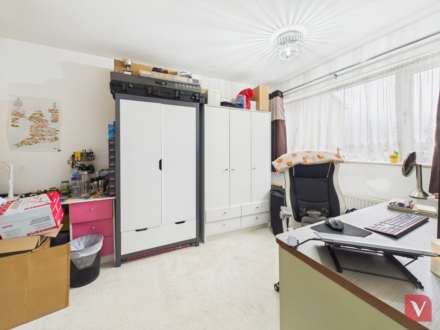 Petersfield Gardens, Luton, Image 5