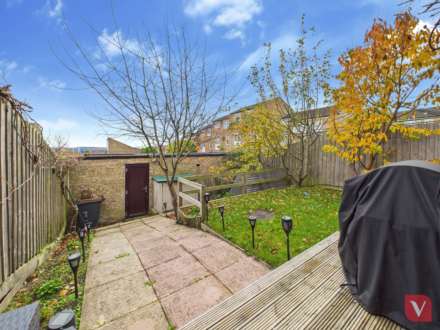 Petersfield Gardens, Luton, Image 7