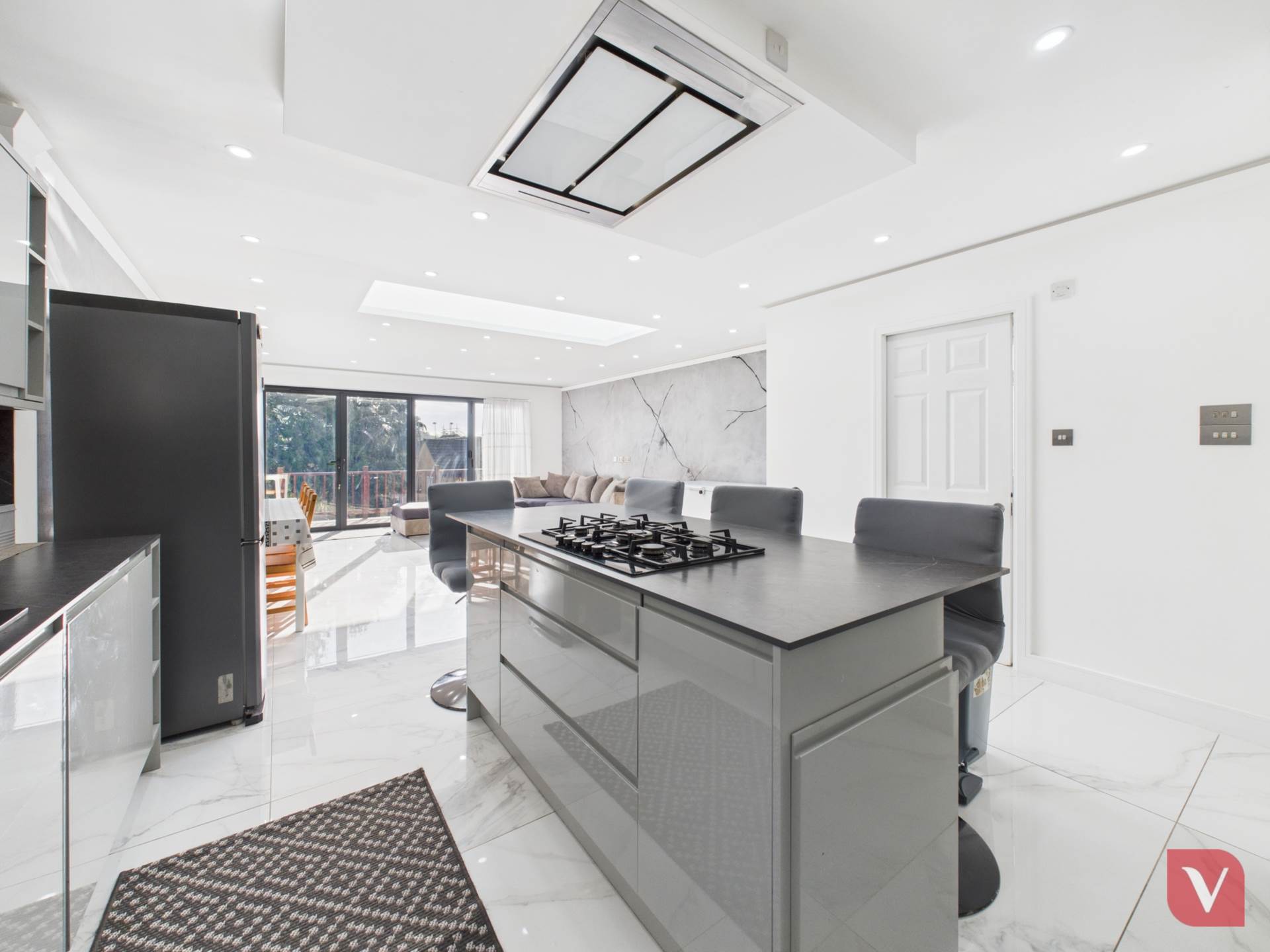 Crawley Green Road, Luton, Image 5