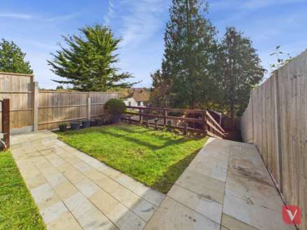 Crawley Green Road, Luton, Image 12