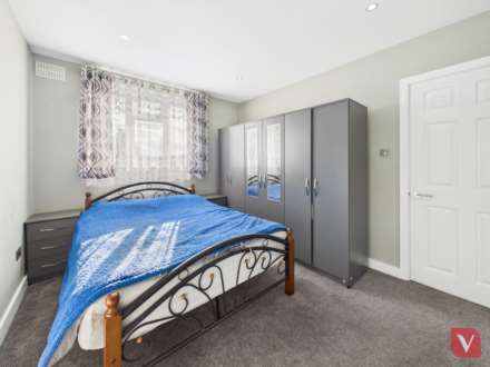 Crawley Green Road, Luton, Image 13