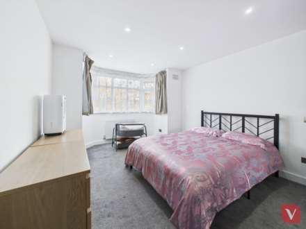 Crawley Green Road, Luton, Image 9