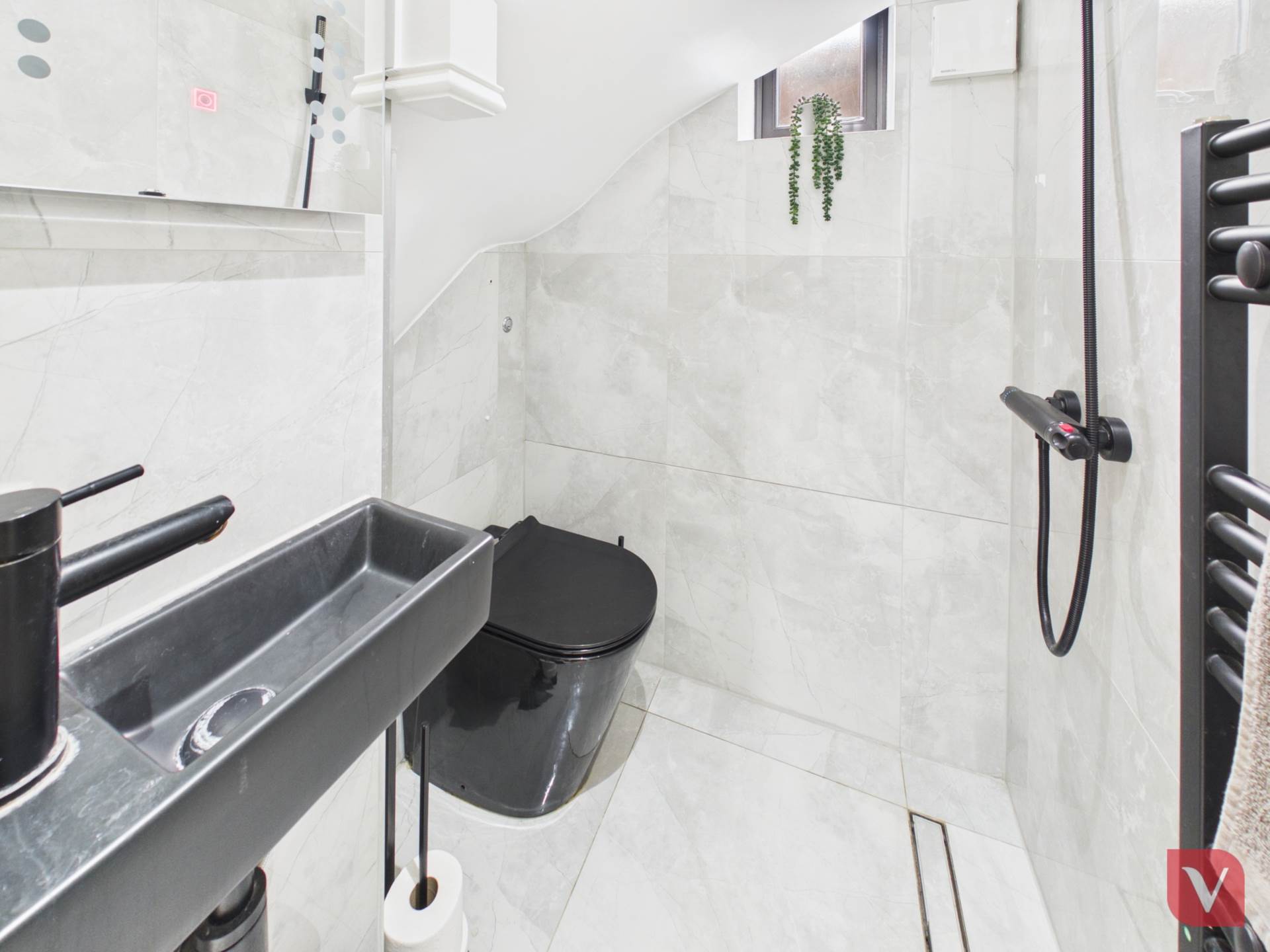 Compton Avenue, Luton, Image 11