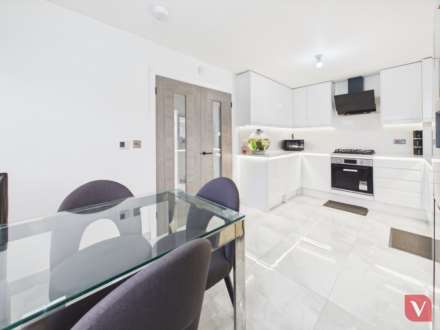 Compton Avenue, Luton, Image 6