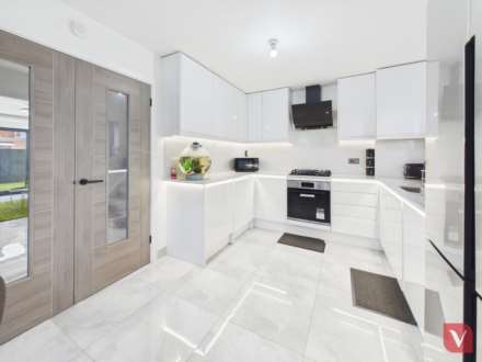 Compton Avenue, Luton, Image 7