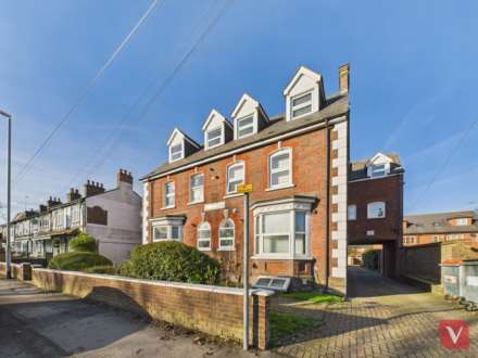 West Street, Dunstable, Image 1