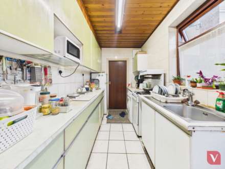 Warwick Road West, Luton, Image 4