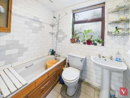 Warwick Road West, Luton, Image 5