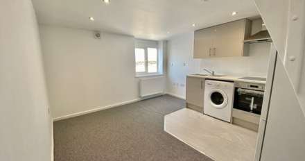 High Street, Rushden, Image 1