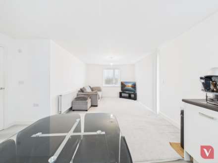 Guildford Avenue, Milton Keynes, Image 10