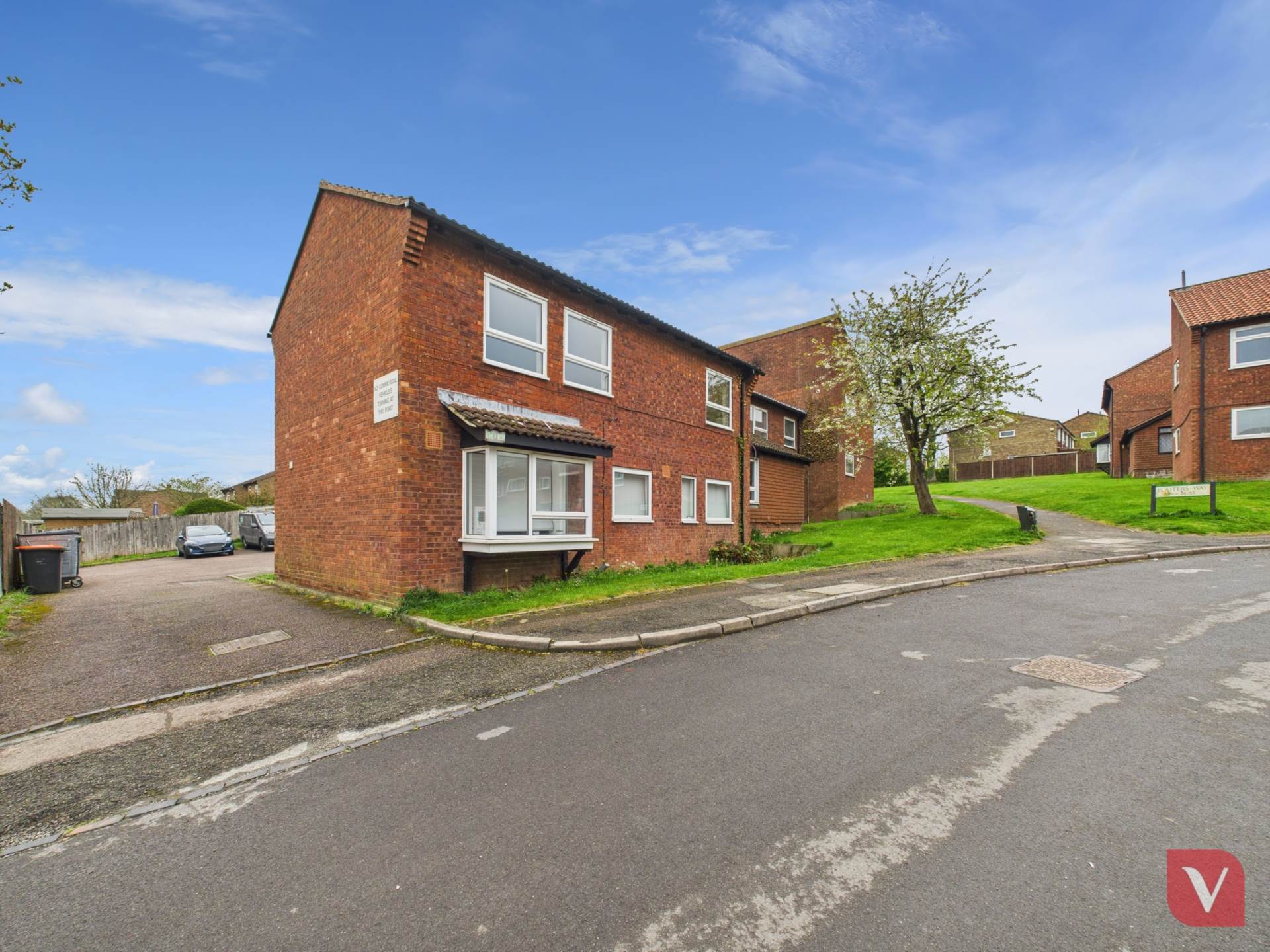Plaiters Way, Dunstable, Image 1