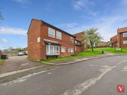 Plaiters Way, Dunstable, Image 1