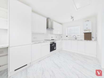 Plaiters Way, Dunstable, Image 2