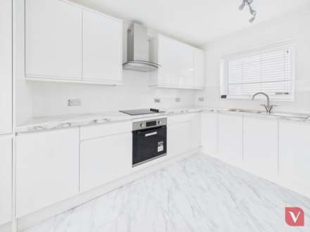 Plaiters Way, Dunstable, Image 4