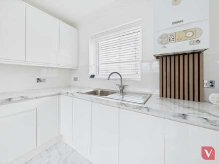 Plaiters Way, Dunstable, Image 5