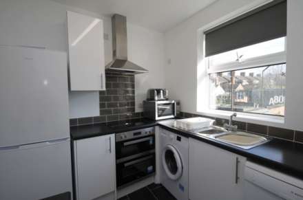 High Street, Rushden, Image 3