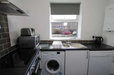 High Street, Rushden, Image 4