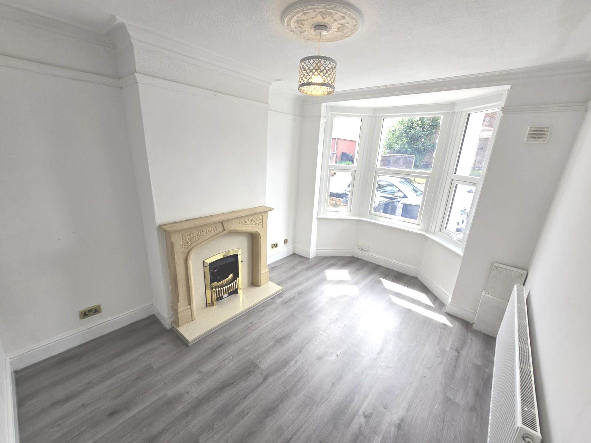 Old Bedford Road, Luton, Image 2