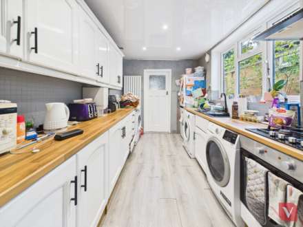 Old Bedford Road, Luton, Image 6