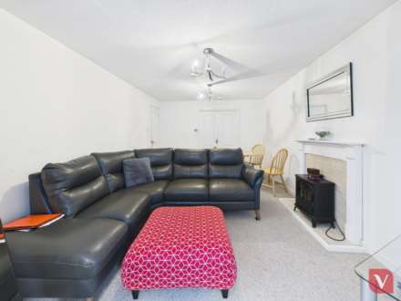 Larkspur Gardens, Luton, Image 6