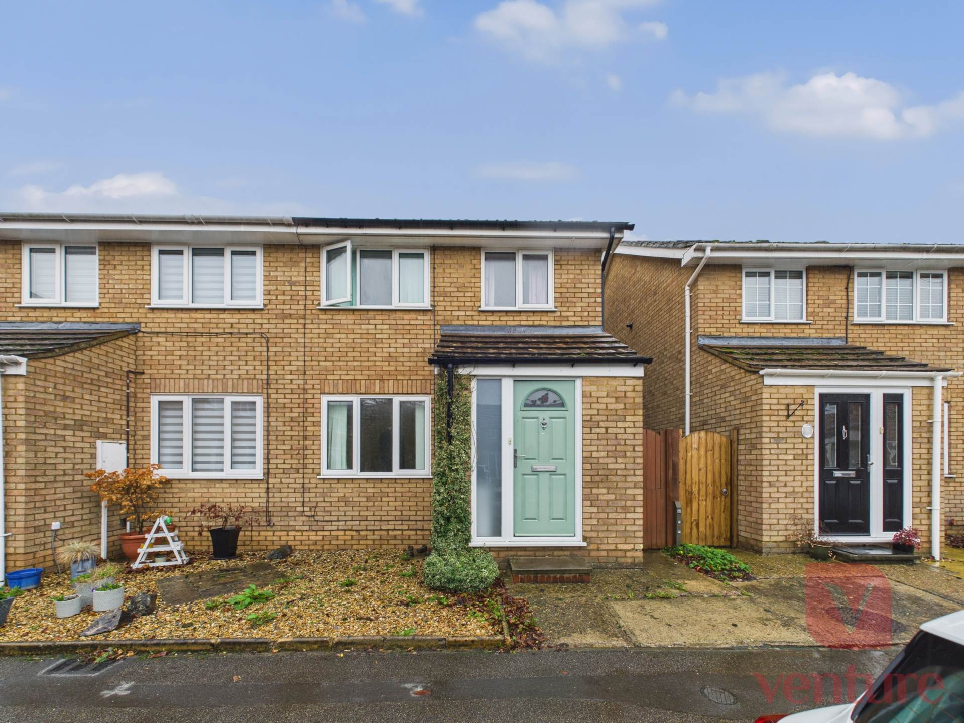 Petersham Close, Newport Pagnell, Image 1