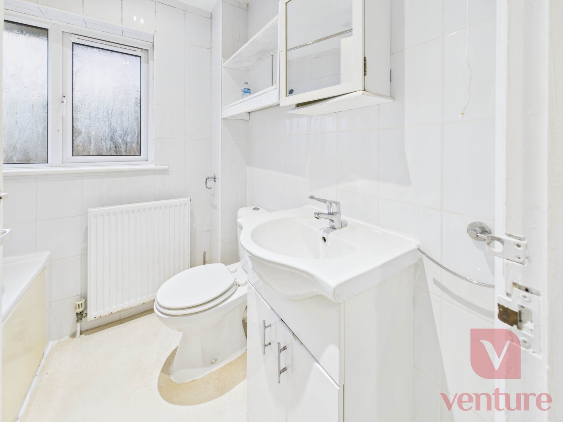 Petersham Close, Newport Pagnell, Image 12