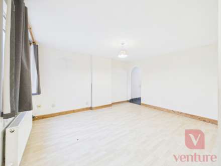 Petersham Close, Newport Pagnell, Image 4