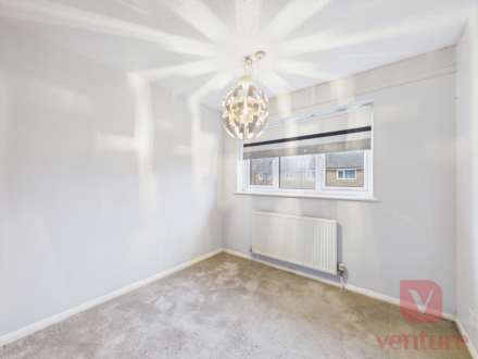 Petersham Close, Newport Pagnell, Image 7