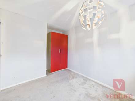 Petersham Close, Newport Pagnell, Image 8