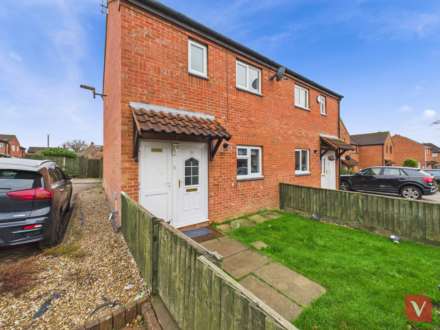 3 Bedroom Semi-Detached, Wandlebury, Giffard
