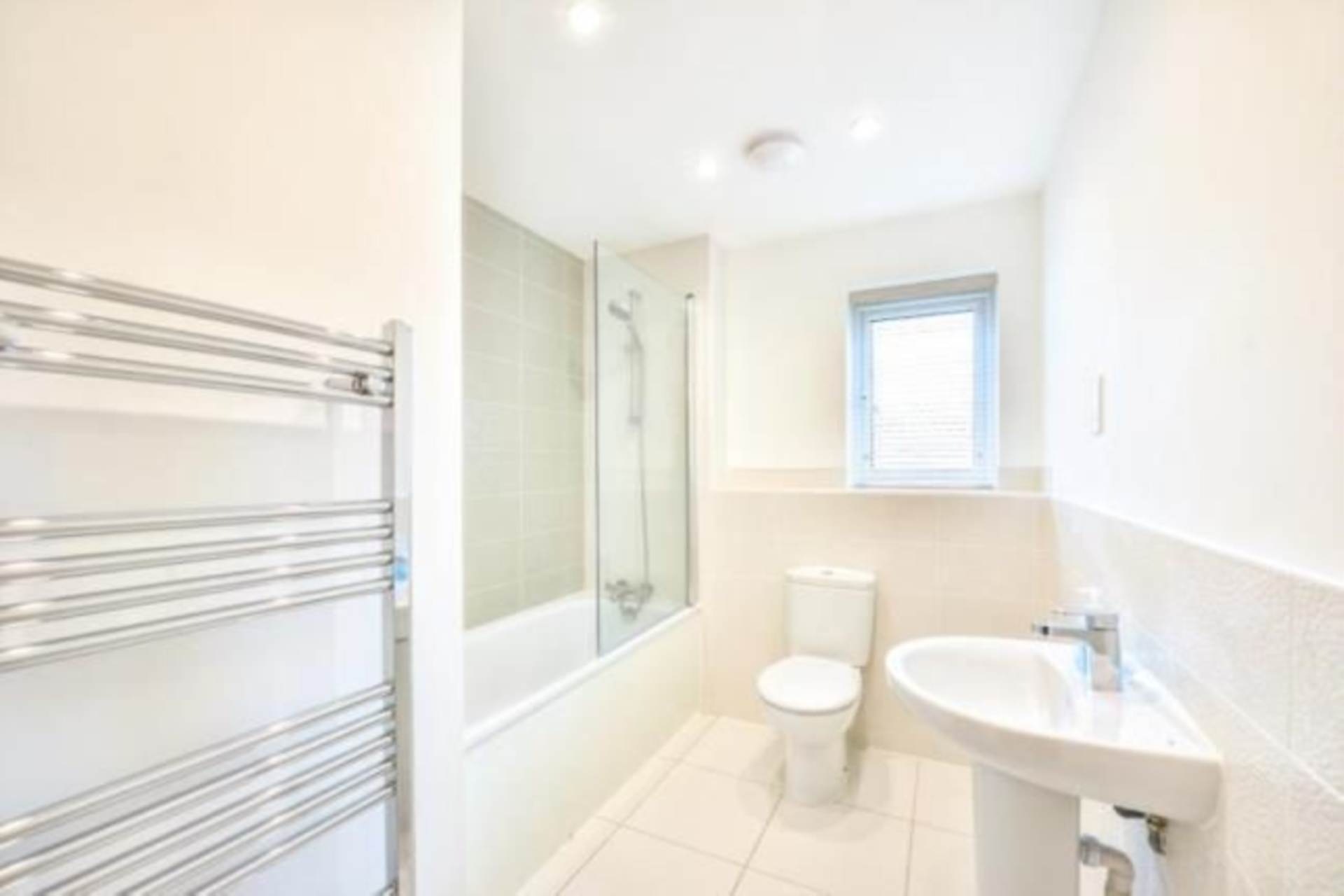 Bowling Green Close, Bletchley, Image 8