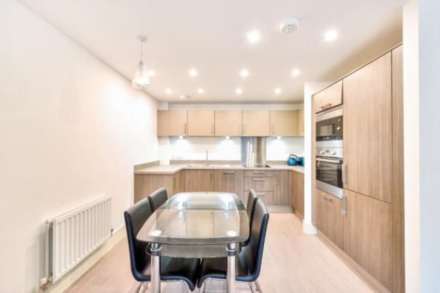 Bowling Green Close, Bletchley, Image 2