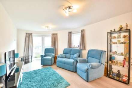 Bowling Green Close, Bletchley, Image 3