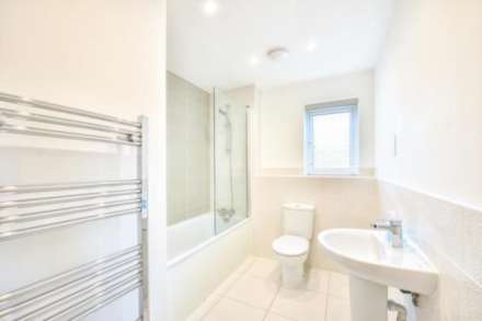 Bowling Green Close, Bletchley, Image 8