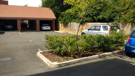 Bowling Green Close, Bletchley, Image 9