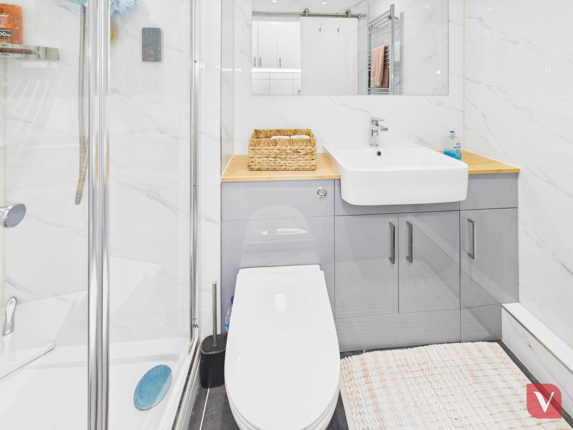 Celandine Drive, Luton, Image 5