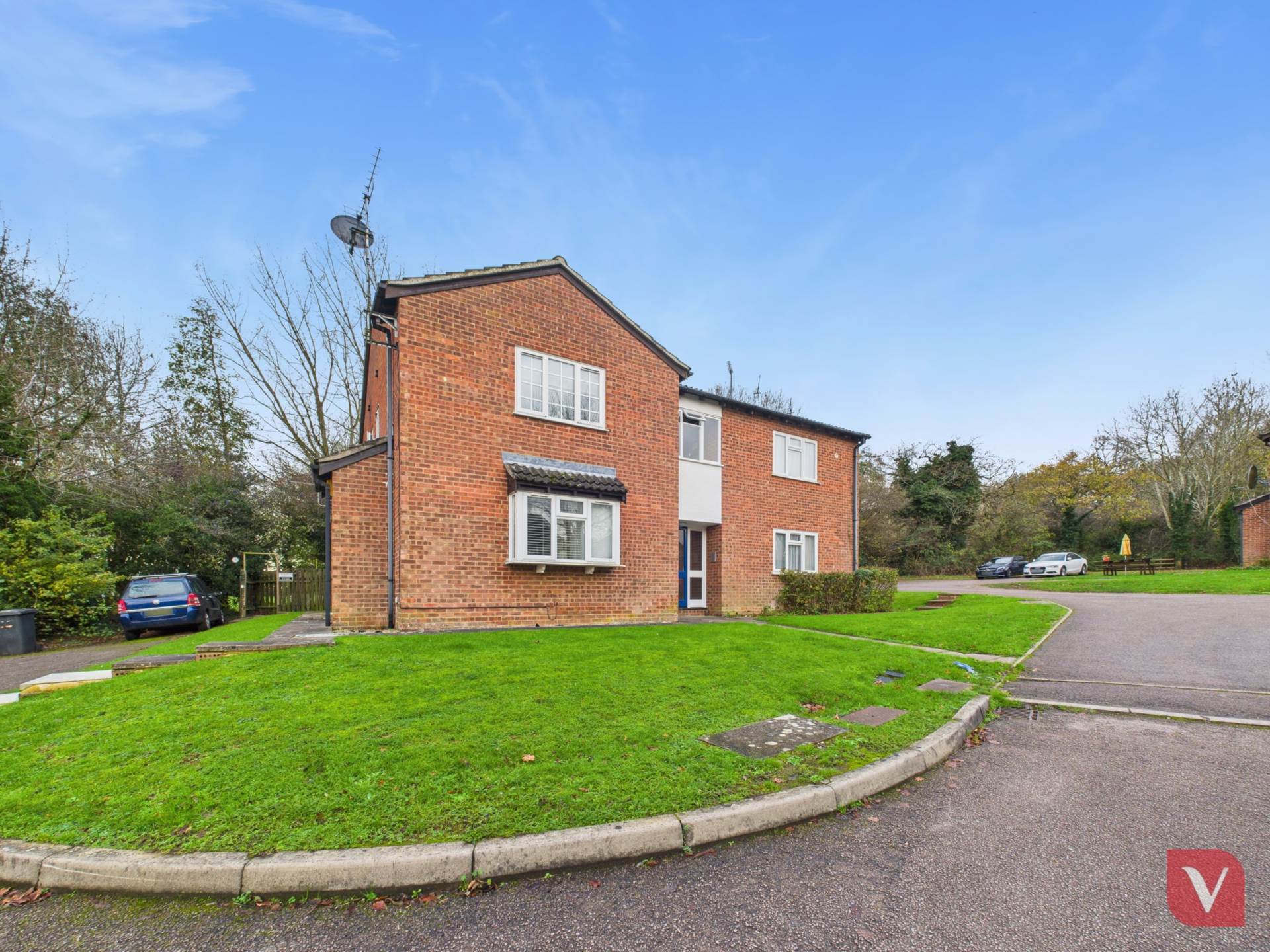 Celandine Drive, Luton, Image 8