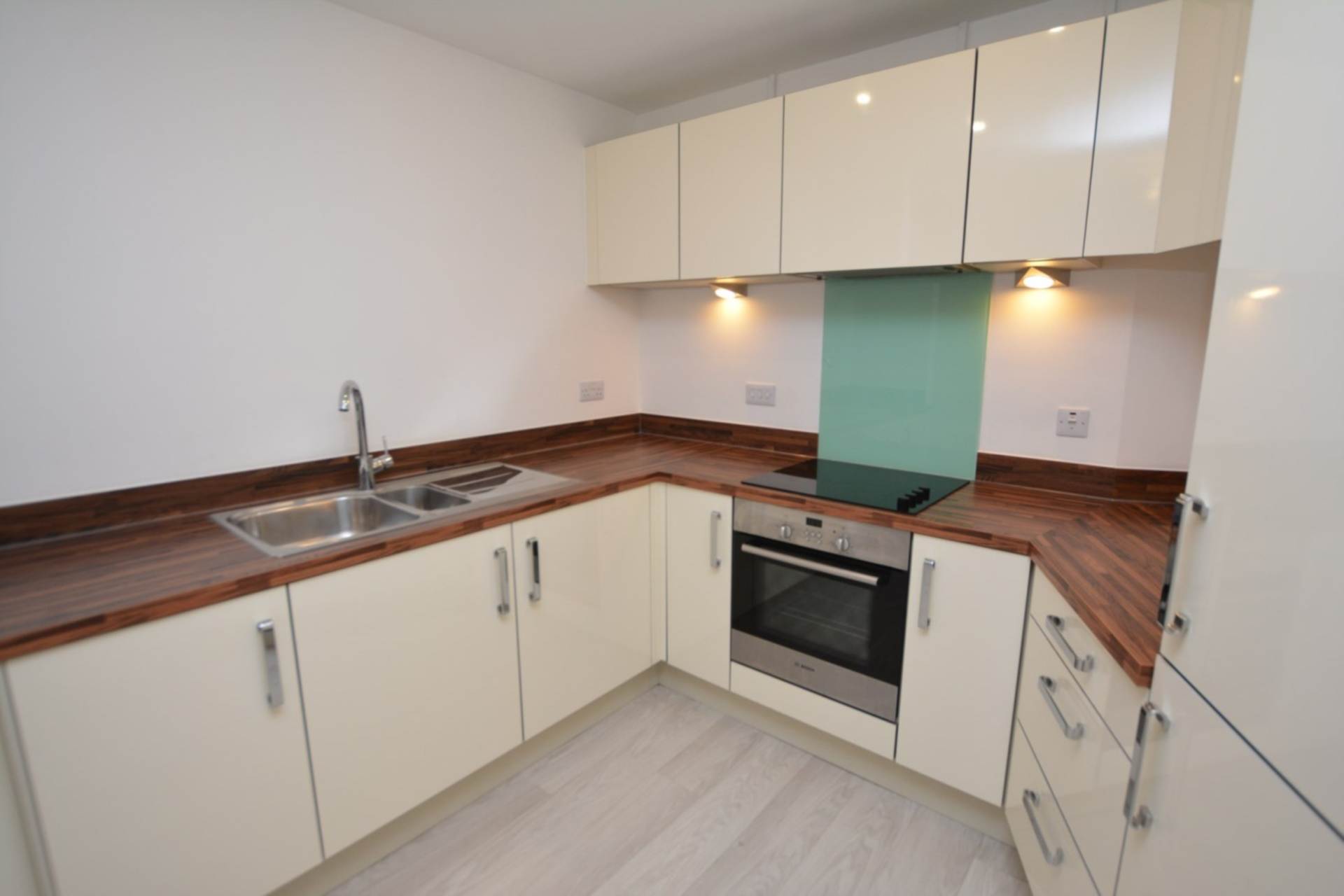 Atlas Way, Milton Keynes, Image 3