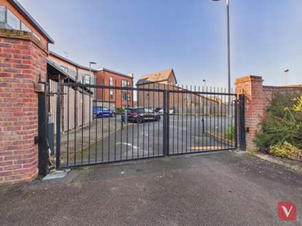 Atlas Way, Milton Keynes, Image 19