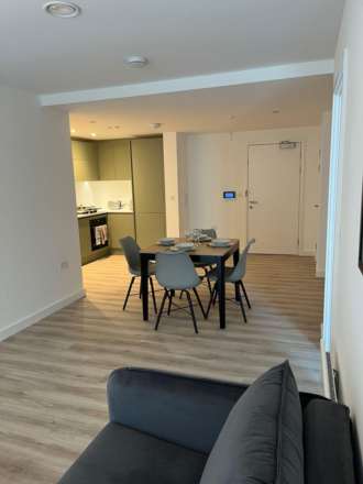 Calibra court, Luton, Image 4