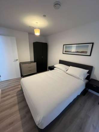 Calibra court, Luton, Image 7