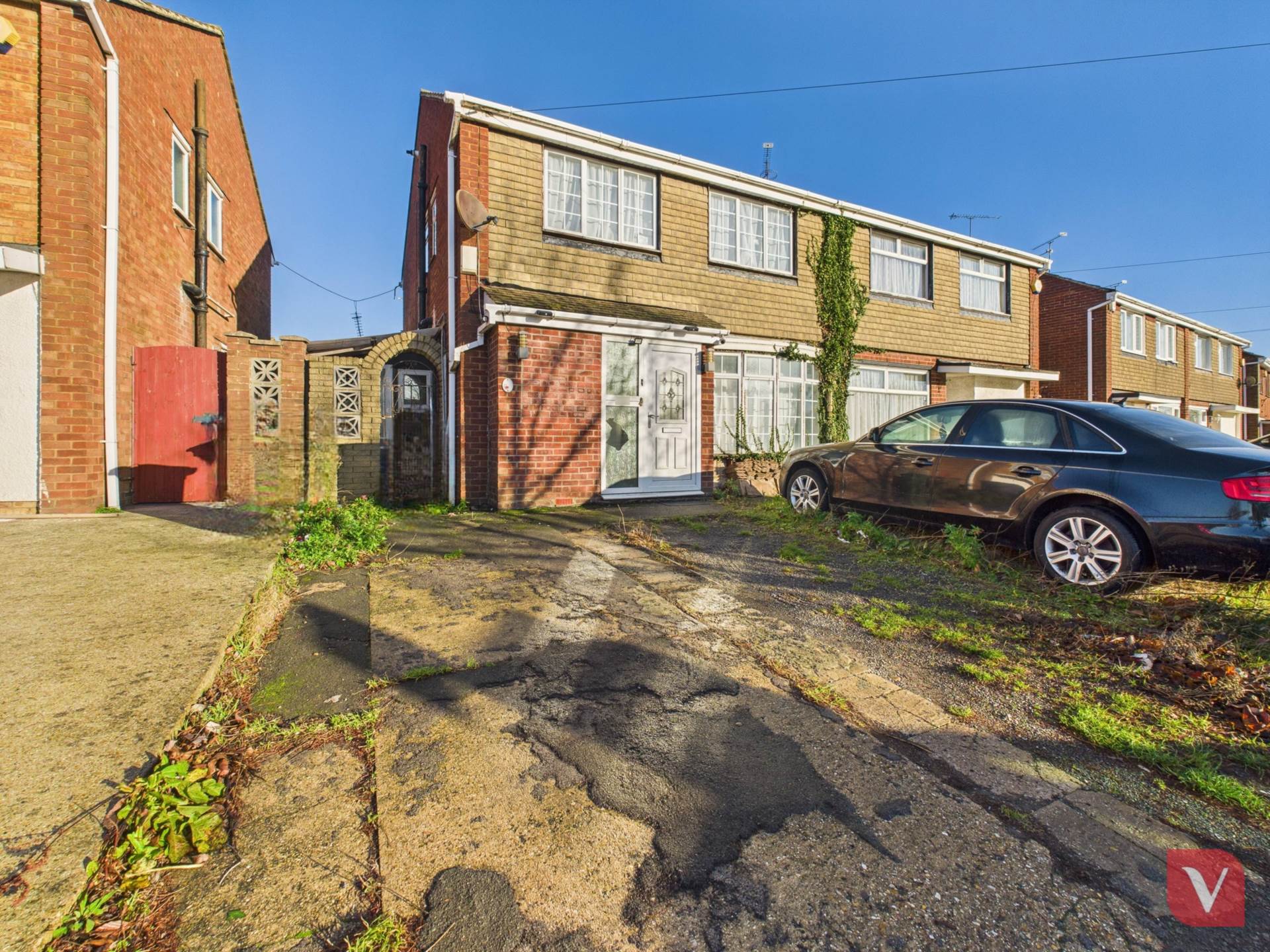 Leagrave High Street, Luton, Image 1