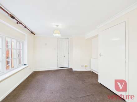 Silver Street, Newport Pagnell, Image 8