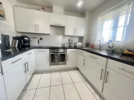 Kiln Way, Dunstable, Image 3