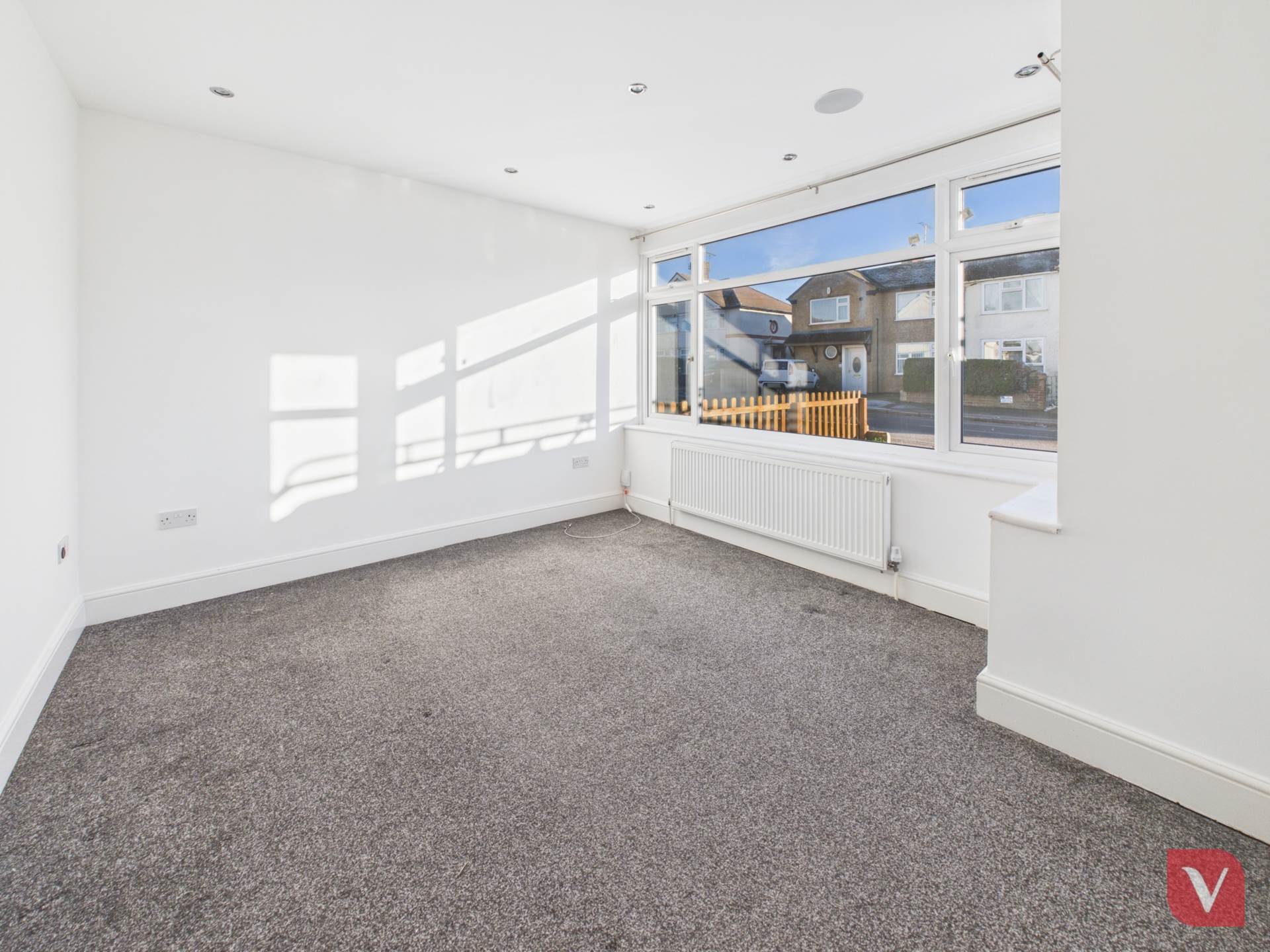 Whitefield Avenue, Luton, Image 2